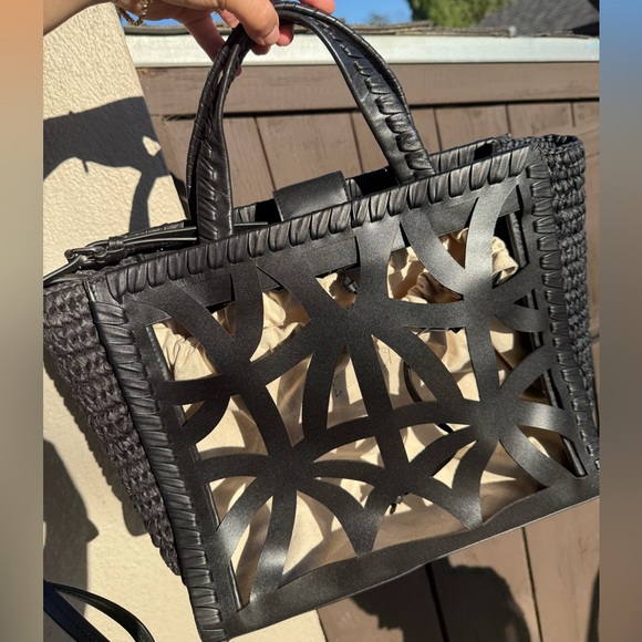 Zara Black Woven Tote Bag - Picture 1 of 9
